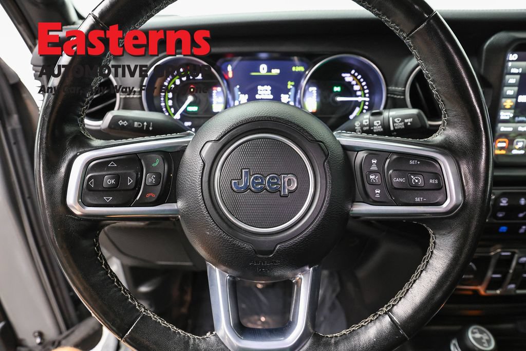 Used 2022 Jeep Wrangler Unlimited Sahara w/ Cold Weather Group AWD/4WD image 10