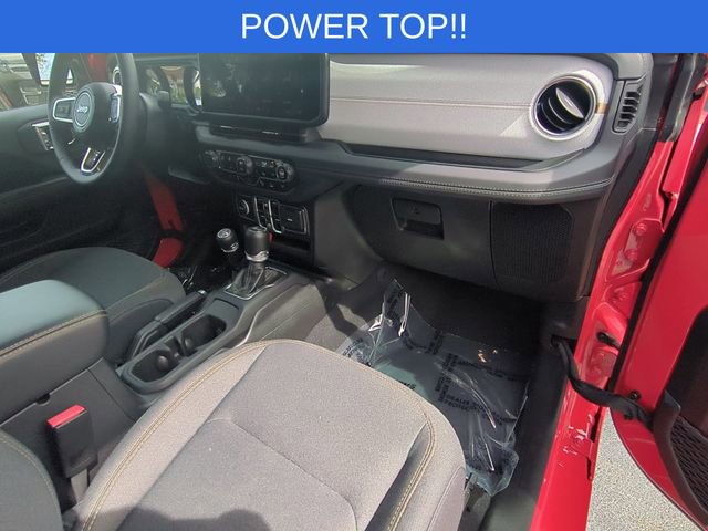 Used 2025 Jeep Wrangler Unlimited Sahara w/ Safety Group image 33