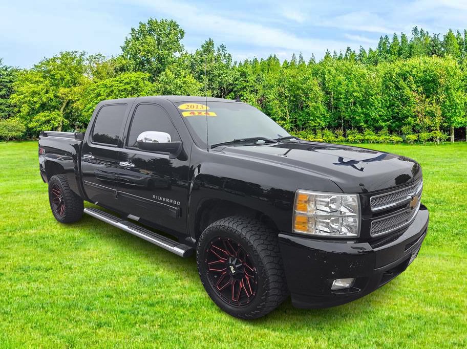 Used 2013 Chevrolet Silverado 1500 LTZ AWD/4WD image 2