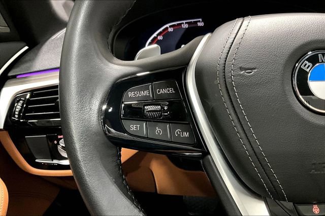 Used 2023 BMW 530i xDrive w/ Premium Package image 19