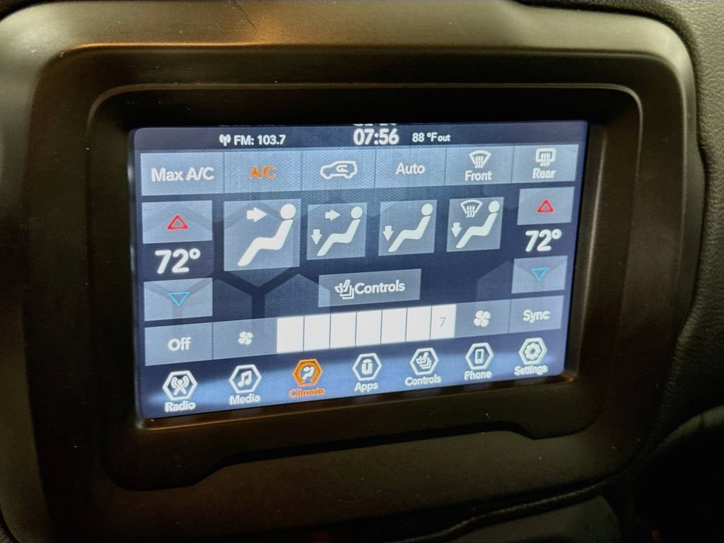 Used 2019 Jeep Renegade Trailhawk w/ Cold Weather Group II AWD/4WD image 8