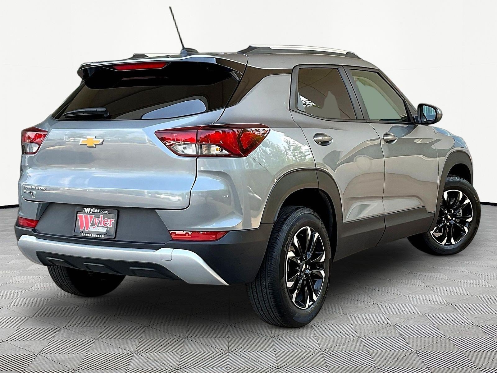 Used 2023 Chevrolet TrailBlazer LT w/ Convenience Package AWD/4WD image 6