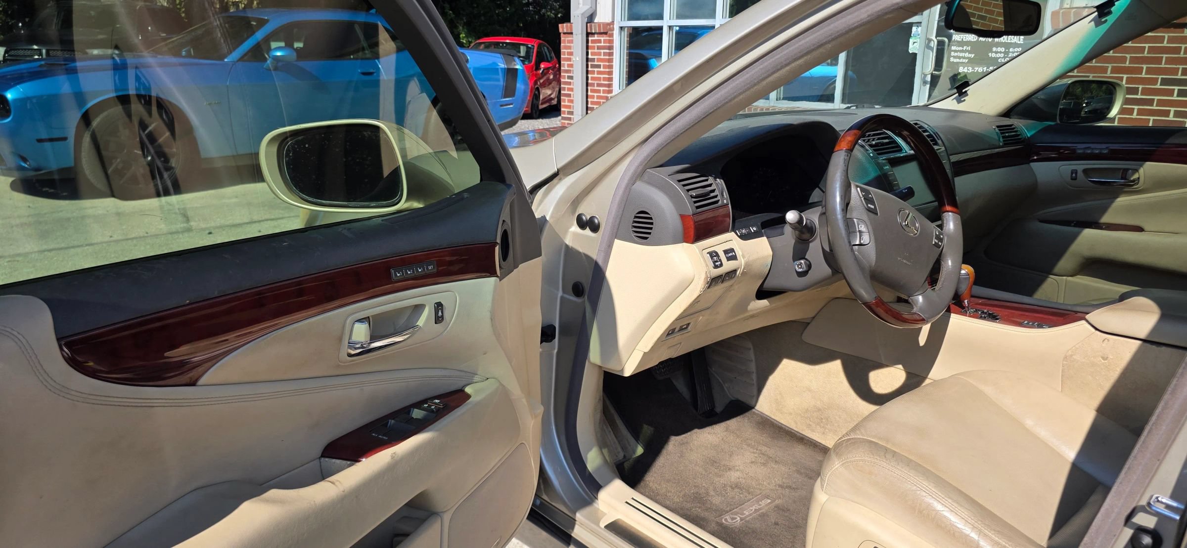 Used 2011 Lexus LS 460 w/ Luxury Value Edition RWD image 10