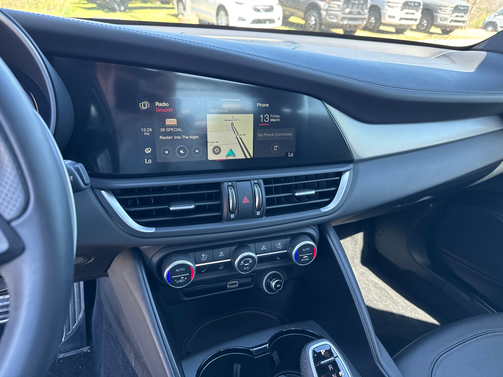 Used 2024 Alfa Romeo Giulia Veloce image 25