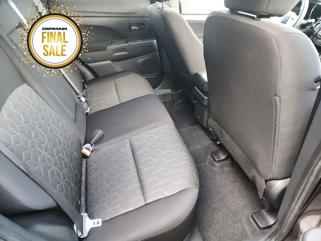 Used 2025 Mitsubishi Outlander Sport LE image 18