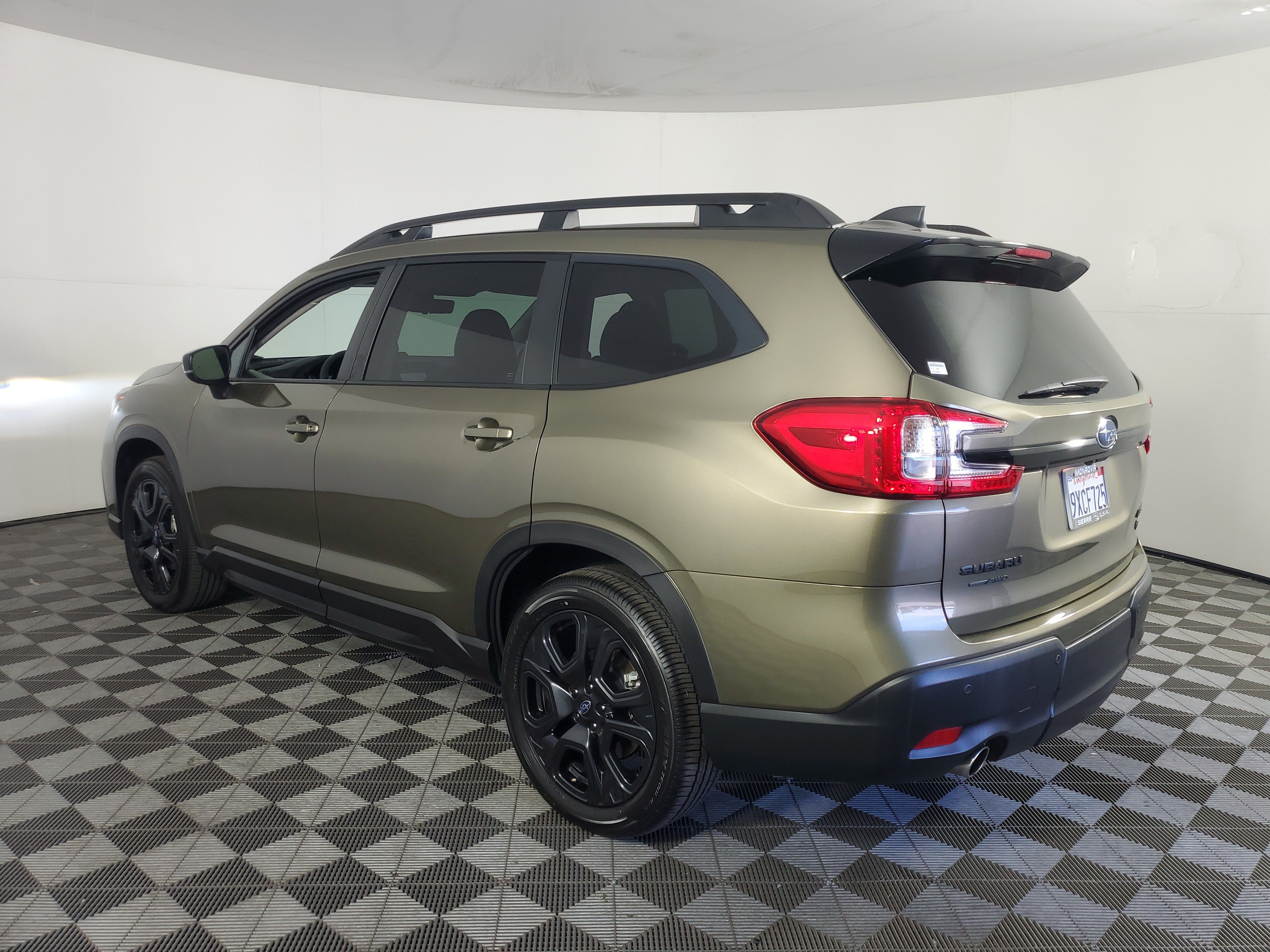 Used 2025 Subaru Ascent Bronze Edition w/ Popular Package #2 AWD/4WD image 7