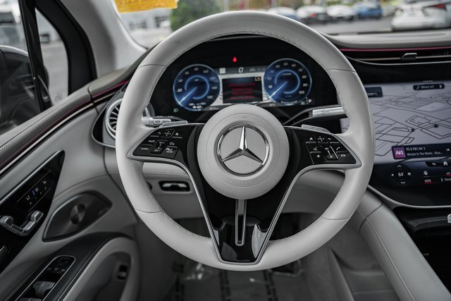 Used 2023 Mercedes-Benz EQS 580 4MATIC SUV image 25