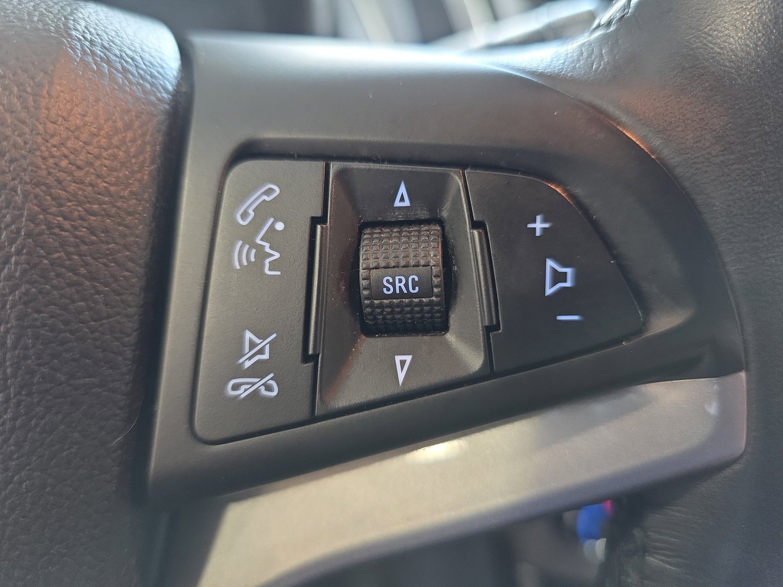 Used 2015 Chevrolet Trax LT w/ LT Plus Package AWD/4WD image 25
