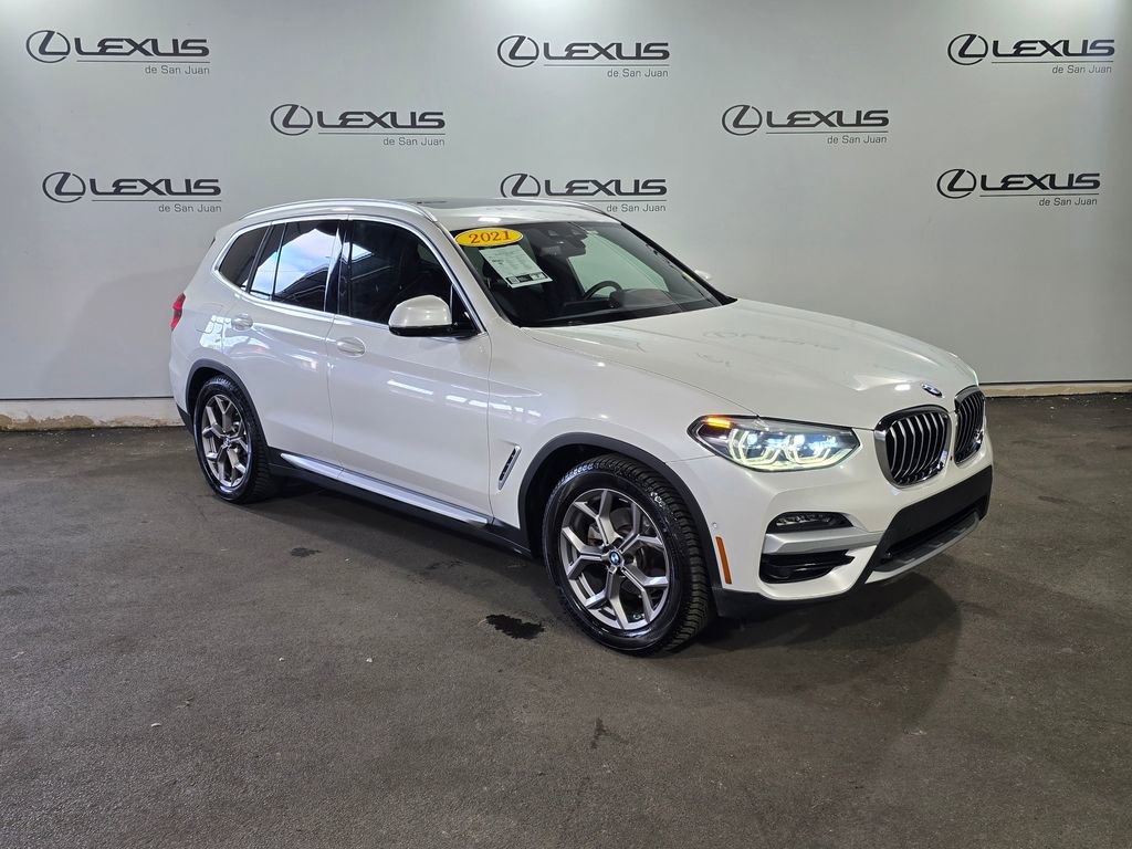 Used 2021 BMW X3 xDrive30e w/ Executive Package AWD/4WD image 3