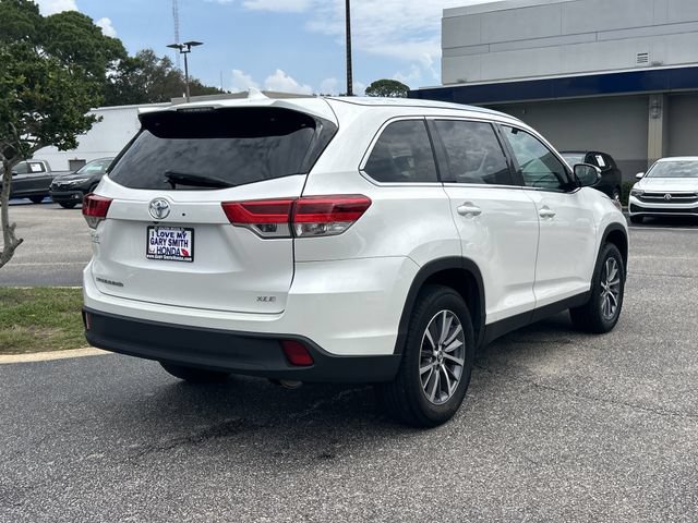 Used 2019 Toyota Highlander XLE FWD image 4