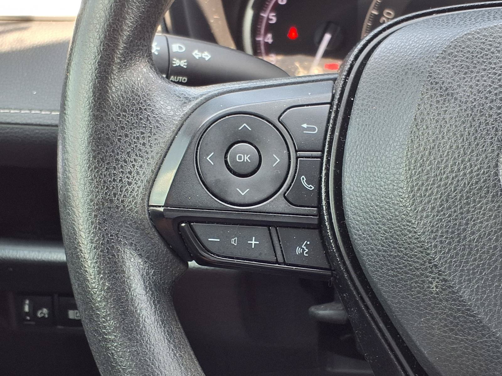 Certified 2023 Toyota RAV4 XLE FWD image 22