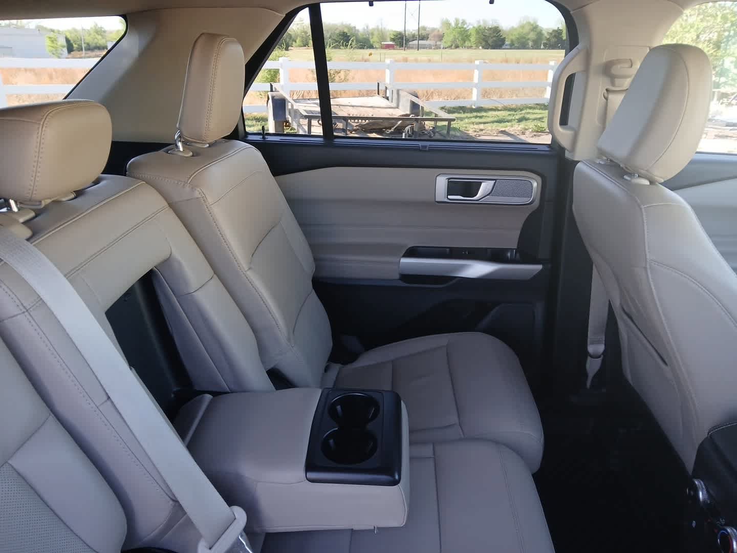 Used 2023 Ford Explorer Limited AWD/4WD image 69