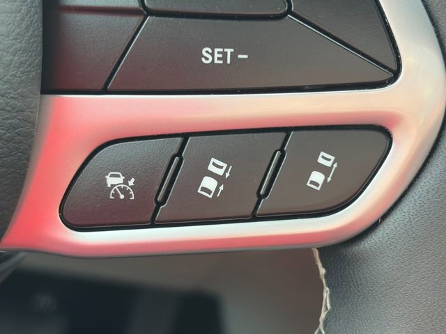 Used 2024 Chrysler Pacifica Touring-L FWD image 46