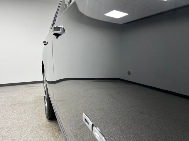 Used 2025 GMC Yukon Denali Ultimate w/ LPO, Floor Liner Package AWD/4WD image 11