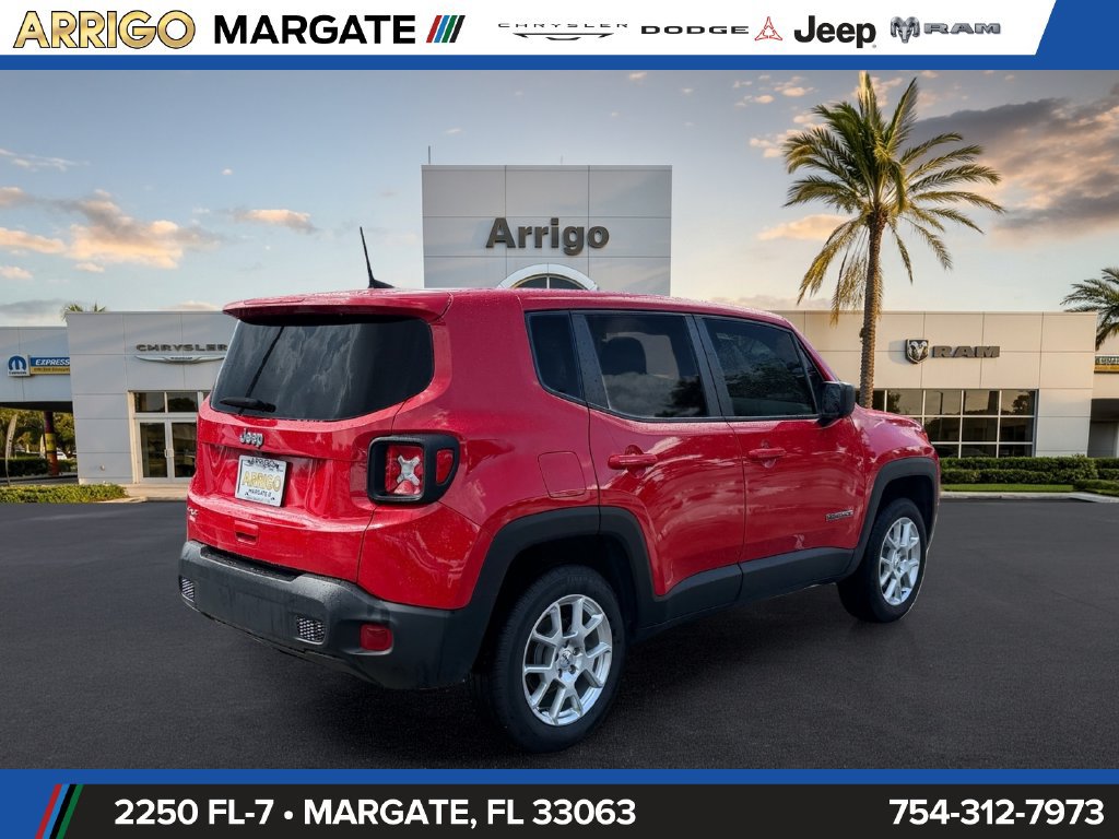 Certified 2023 Jeep Renegade Latitude AWD/4WD image 7