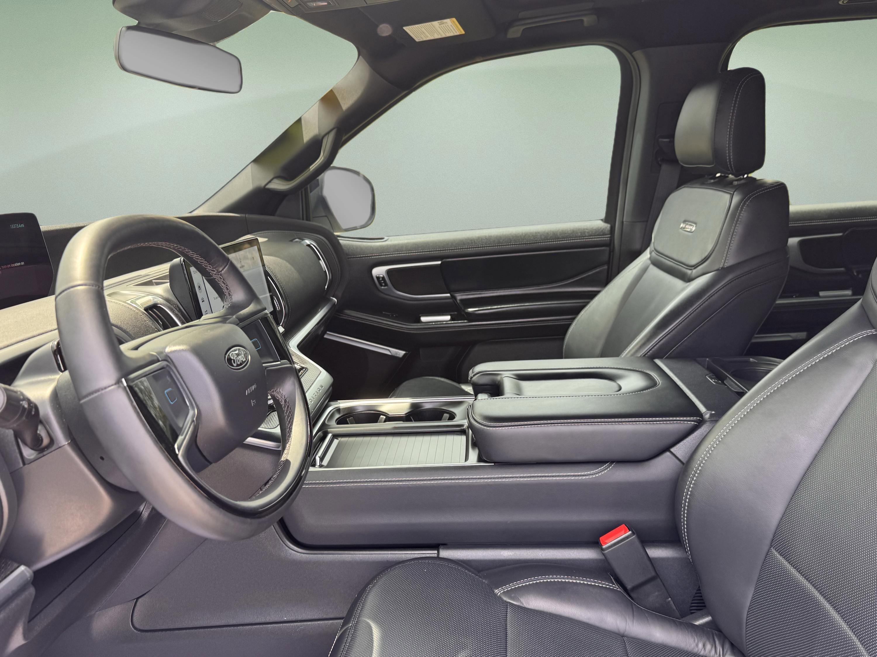 Used 2025 Ford Expedition Max Platinum w/ Stealth Performance Package AWD/4WD image 21