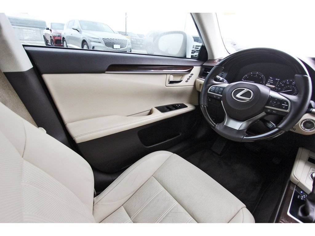 Used 2017 Lexus ES 350 w/ Luxury Package FWD image 8