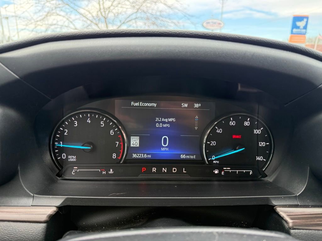 Used 2023 Ford Explorer Limited w/ Limited Technology Package image 7