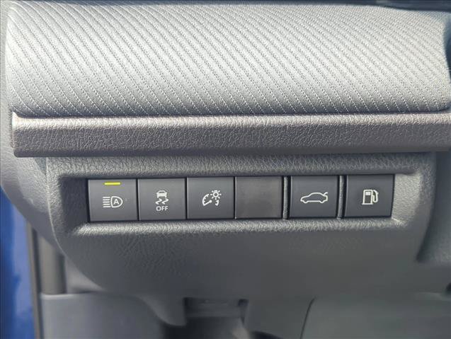 Used 2025 Toyota Camry SE FWD image 17