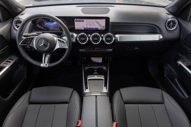 Certified 2025 Mercedes-Benz GLB 250 4MATIC image 22
