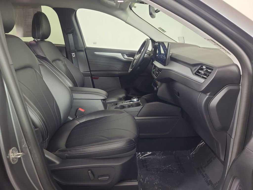 Used 2026 Ford Escape Platinum w/ Premium Technology Package AWD/4WD image 19