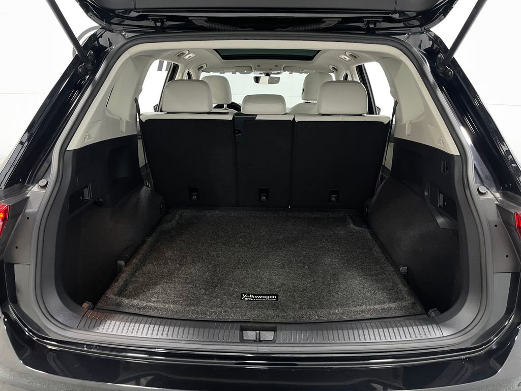 Used 2021 Volkswagen Tiguan SE w/ Panoramic Sunroof Package image 24