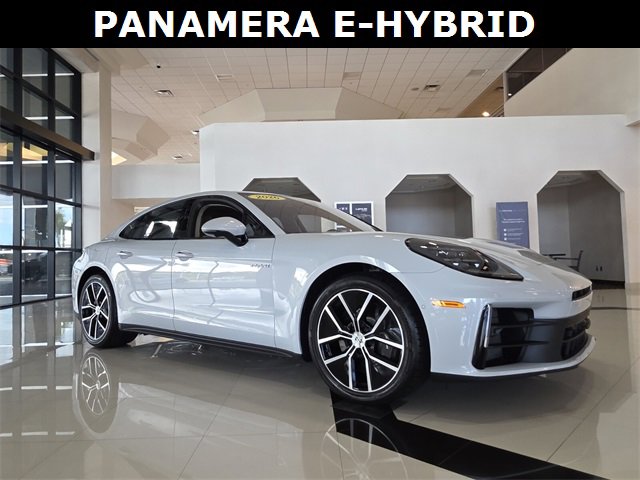 Used 2026 Porsche Panamera 4 image 1