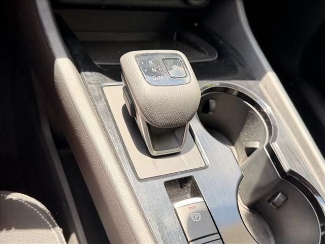 Used 2024 Nissan Rogue SV AWD/4WD image 23
