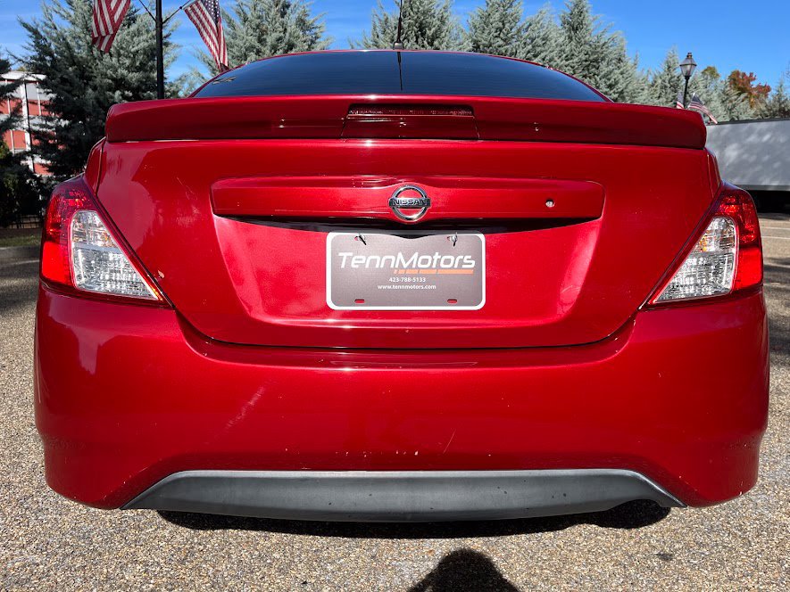 Used 2015 Nissan Versa SV FWD image 39