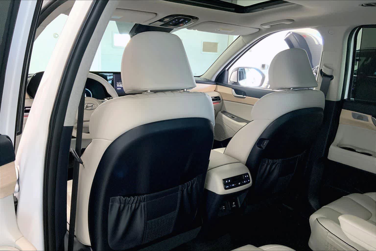 Used 2024 Hyundai Palisade Limited AWD/4WD image 10