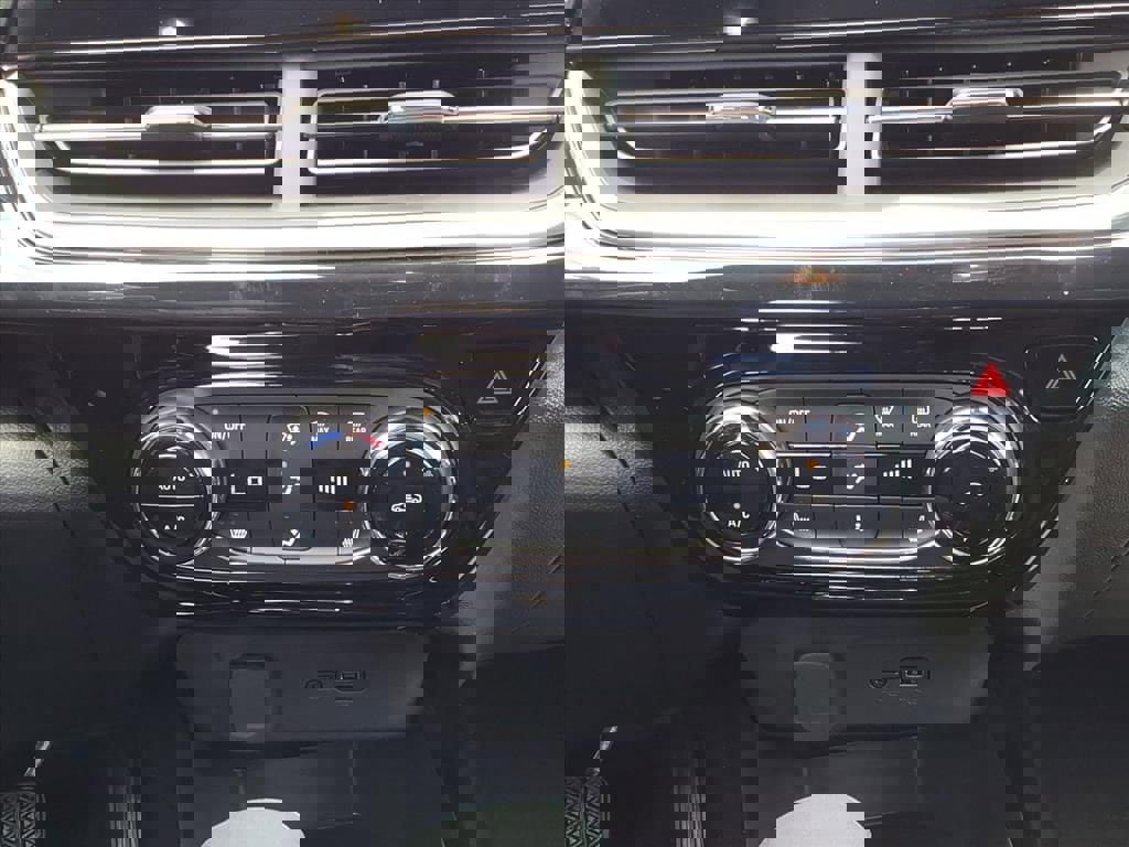 New 2026 Chevrolet Trax RS w/ Driver Confidence Package image 17