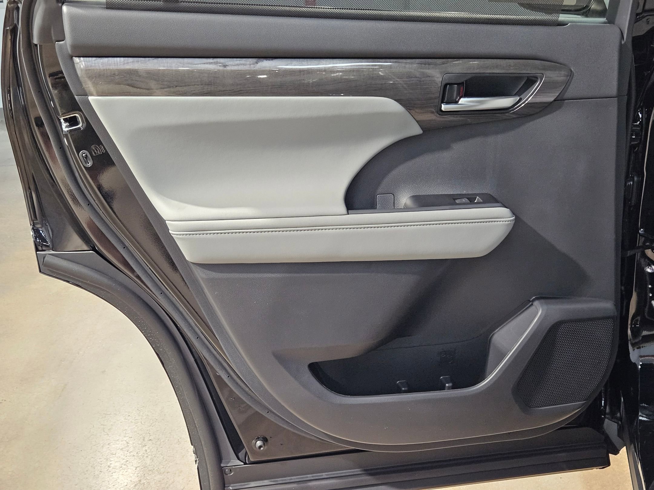 New 2026 Toyota Highlander Platinum AWD/4WD image 20