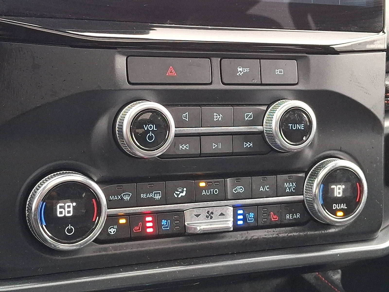 Used 2022 Ford Expedition Limited image 17