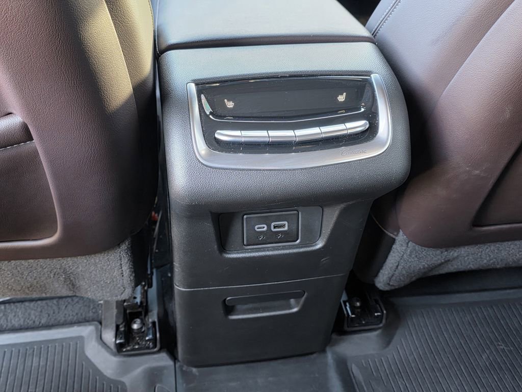 Used 2023 Cadillac XT6 Premium Luxury w/ LPO, Floor Liner Package image 18