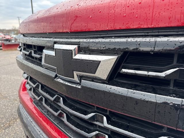 Used 2026 Chevrolet Silverado 1500 LT Trail Boss w/ LPO, Dark Essentials Package AWD/4WD image 29