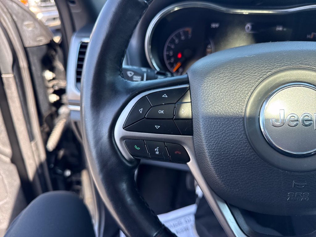 Used 2022 Jeep Grand Cherokee Limited AWD/4WD image 40