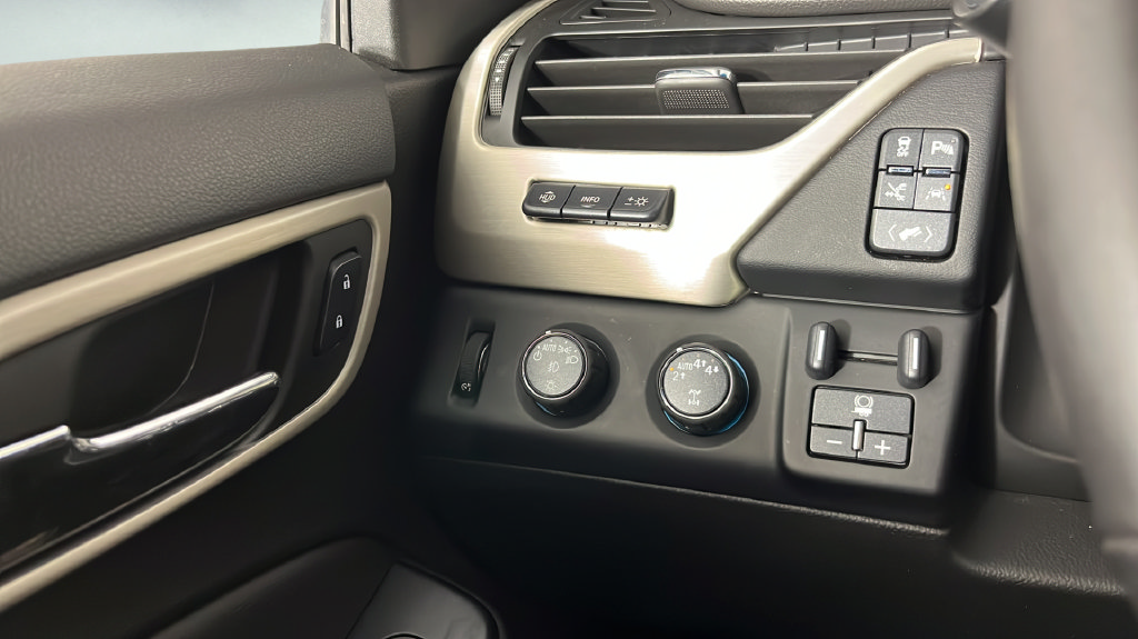 Used 2019 GMC Yukon XL Denali w/ Denali Ultimate Package AWD/4WD image 29