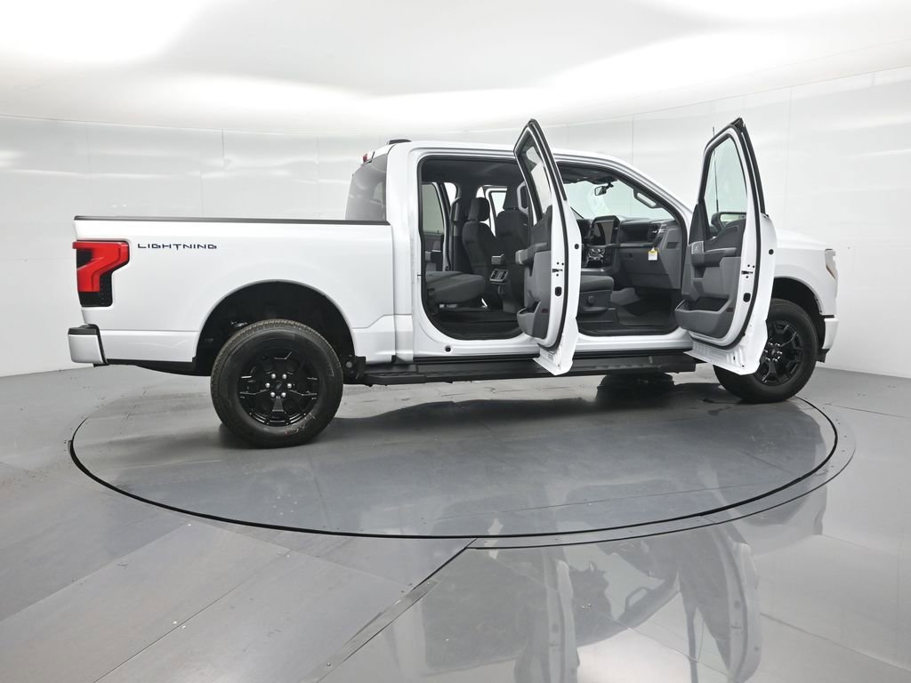 New 2025 Ford F150 Lightning XLT image 4