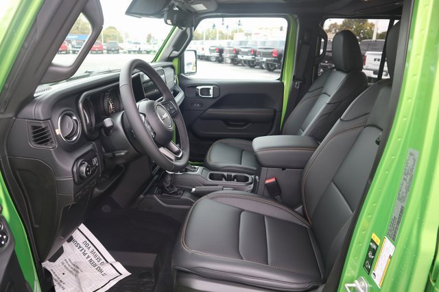 New 2025 Jeep Gladiator Sport image 5