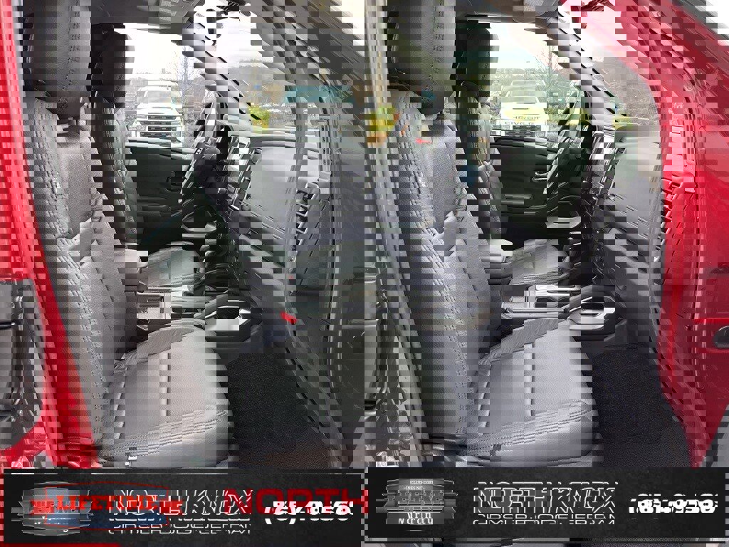 Used 2024 Nissan Frontier SV w/ Technology Package image 19