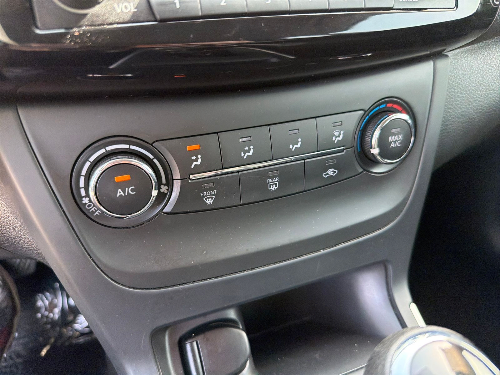 Used 2017 Nissan Sentra SV FWD image 23