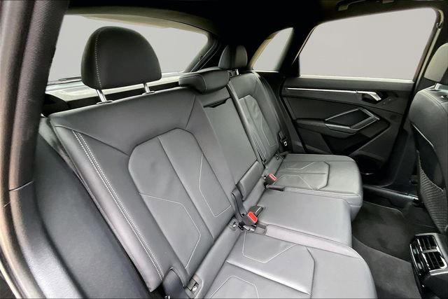 Used 2023 Audi Q3 2.0T Premium Plus w/ Premium Plus Package AWD/4WD image 29