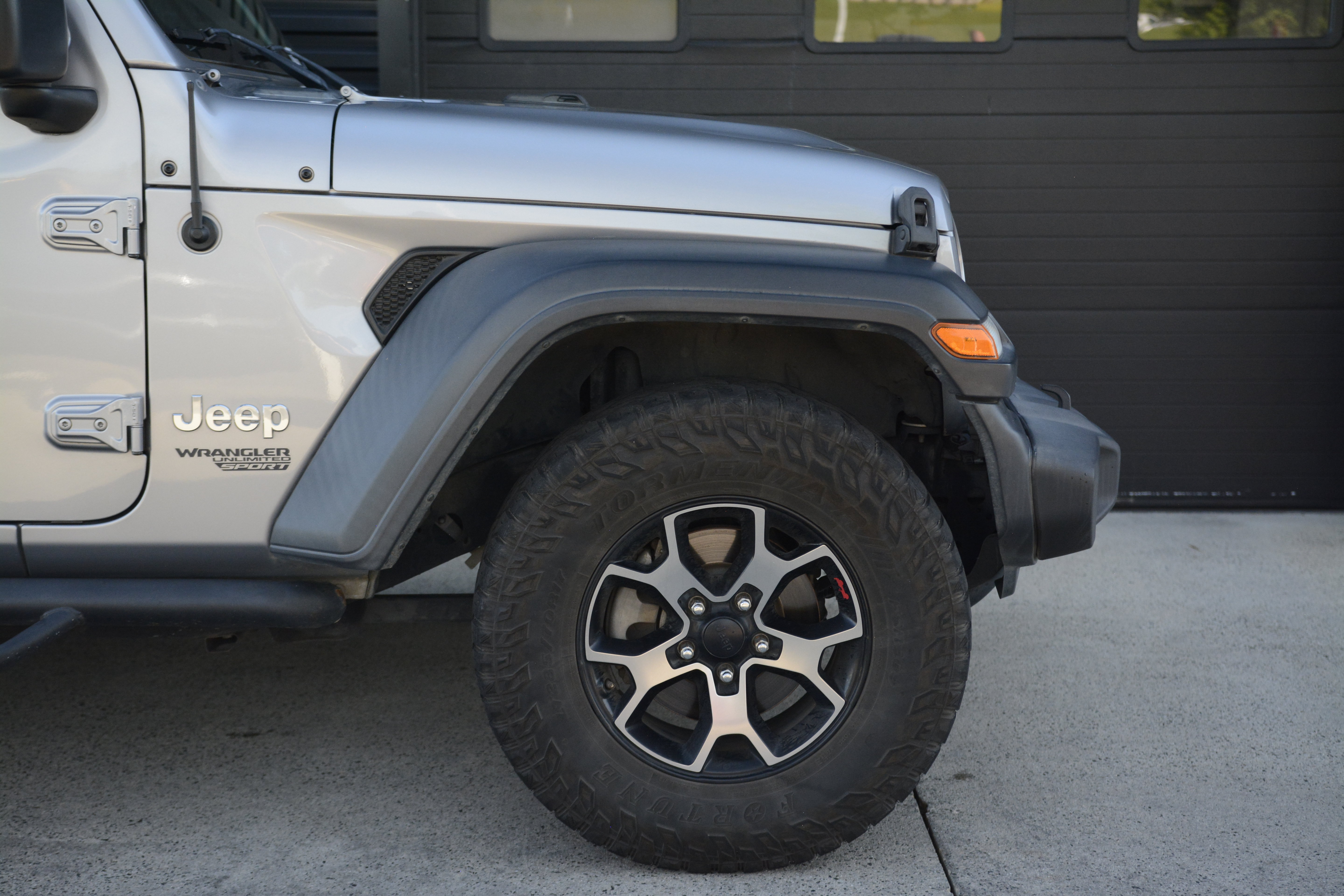 Used 2018 Jeep Wrangler Unlimited Sport AWD/4WD image 37