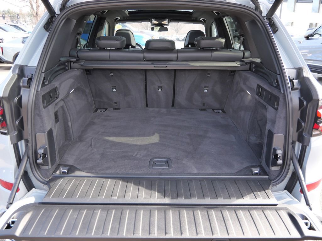 Used 2026 BMW X5 M60i AWD/4WD image 25