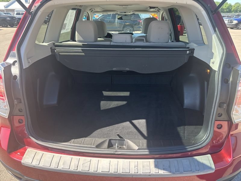 Used 2017 Subaru Forester 2.5i Premium w/ All-Weather Package AWD/4WD image 10