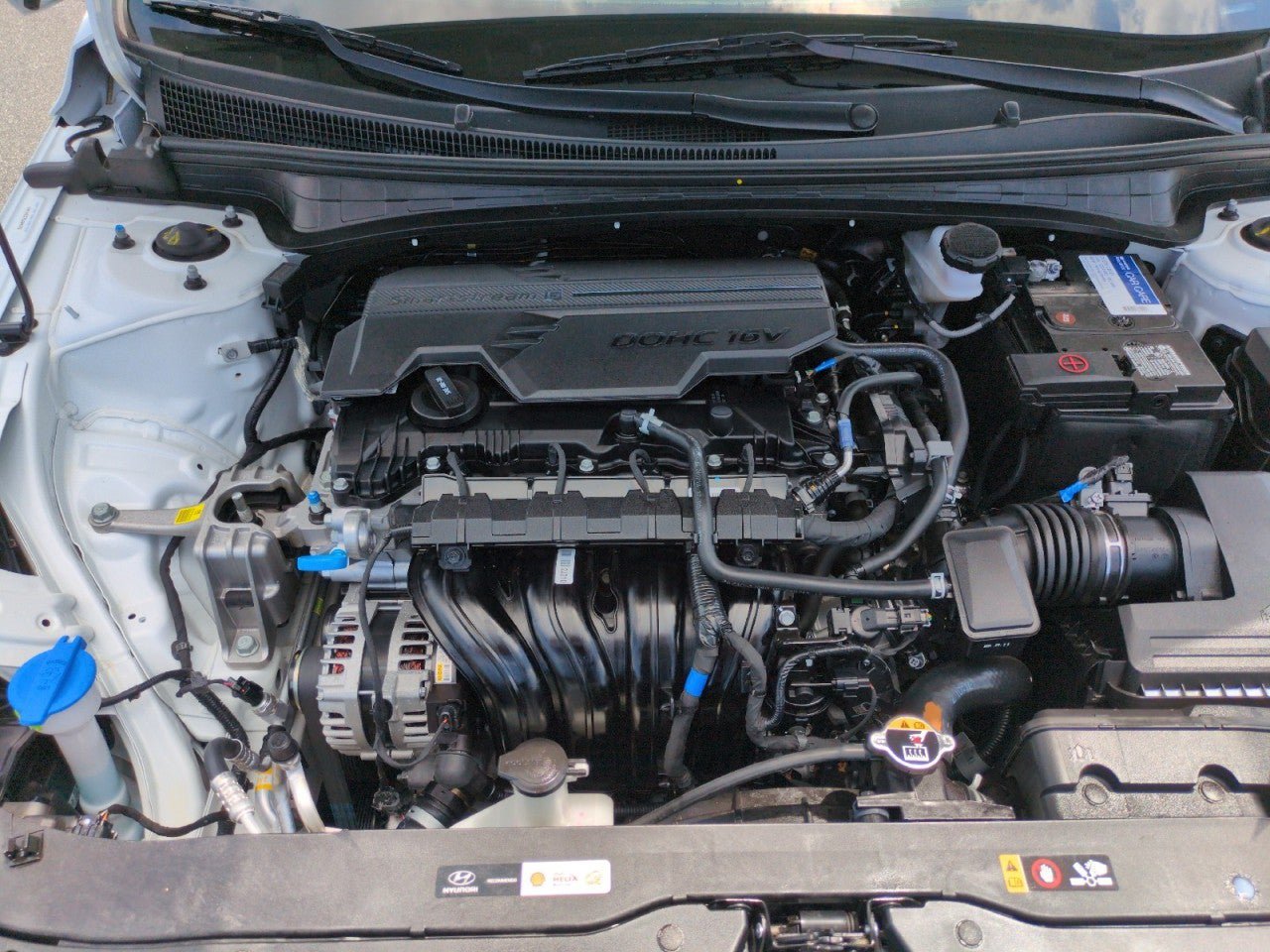 Used 2025 Hyundai Elantra Sport FWD image 28