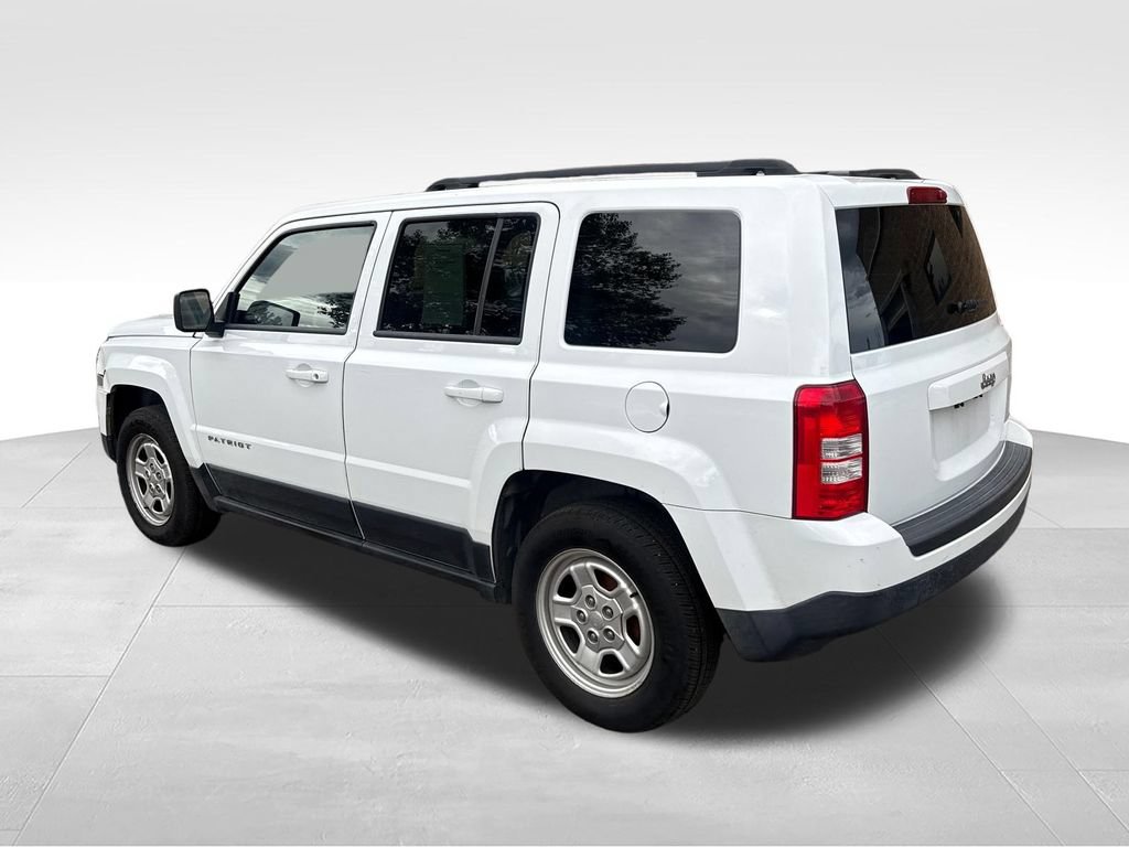 Used 2015 Jeep Patriot Sport w/ Power Value Group FWD image 6