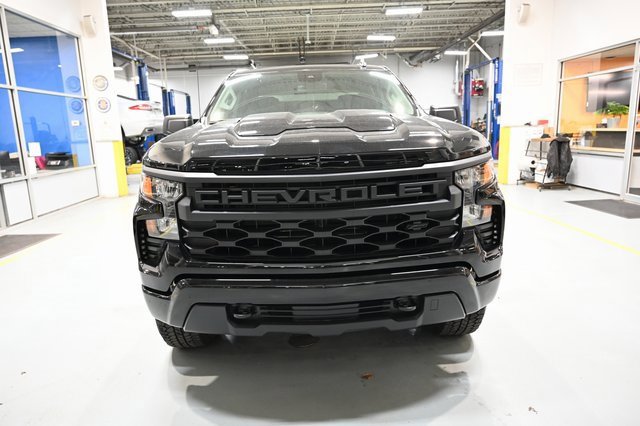 New 2026 Chevrolet Silverado 1500 Custom Trail Boss w/ Turbomax Blackout Package image 2