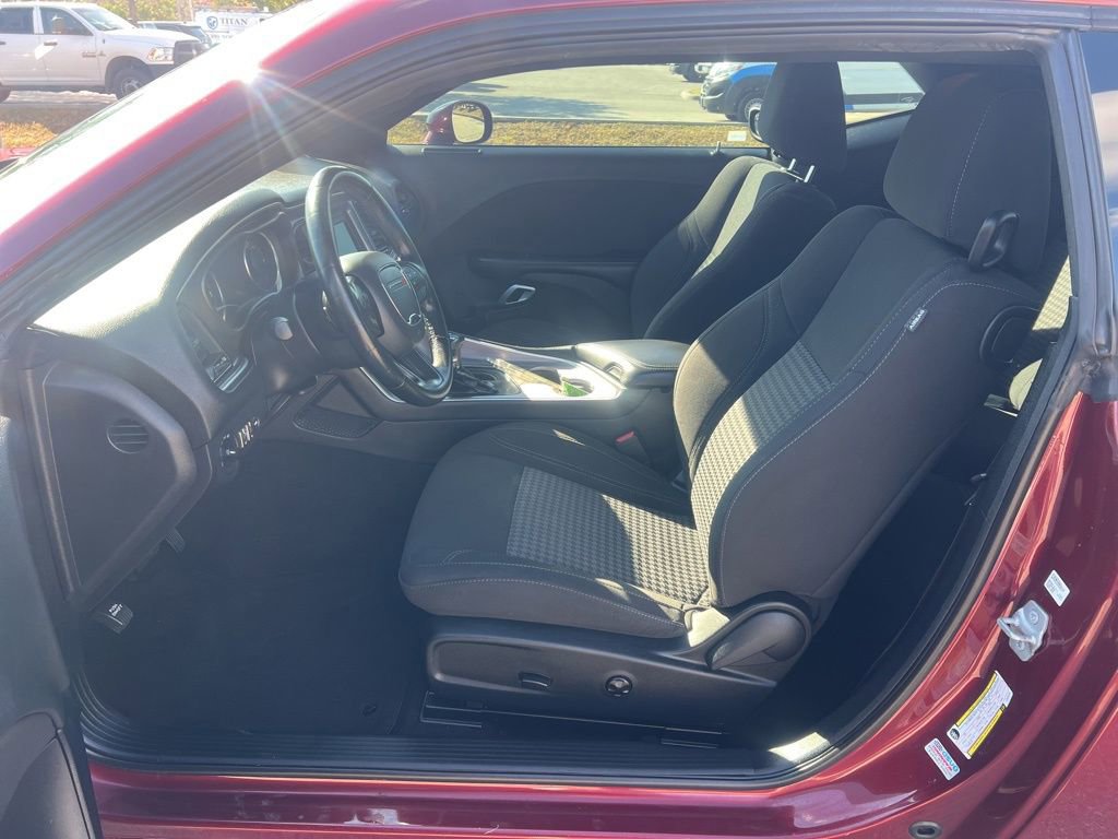 Used 2020 Dodge Challenger SXT RWD image 24