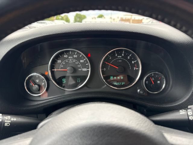 Used 2018 Jeep Wrangler Unlimited Sahara w/ Connectivity Group AWD/4WD image 23